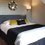 Hotel Les - Domaine De Crécy-la-Chapelle