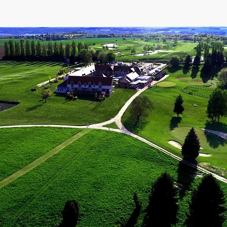 Les - Domaine De Crecy-la-Chapelle